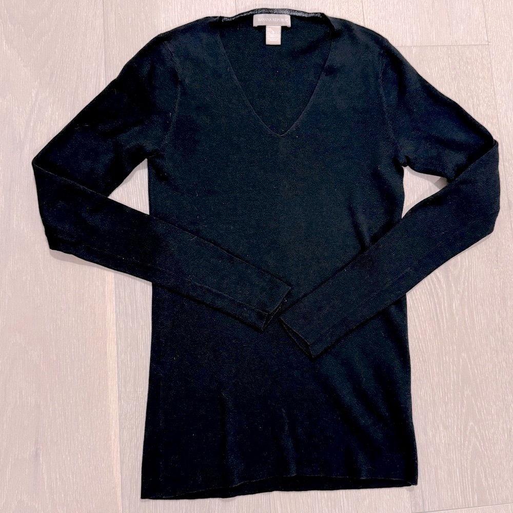 Banana Republic Black V-neck Sweater